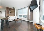 Location vacances Vancouver - Sub-Penthouse Condo with Jacuzzi Pool Sauna & Gym-2