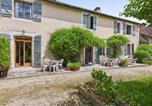 Location vacances Montignac - Gîte mitoyen pour 4 avec piscine commune-1