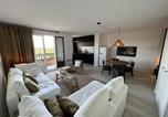 Location vacances La Croix-Valmer - Appt Haut Standing, Balcon, Piscine, Internet, Parking - Fr-1-726-27-3