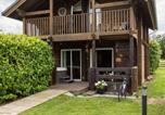 Location vacances Thirsk - Lake View Lodge with Hot Tub-1