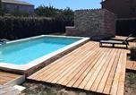 Location vacances Saint-Saturnin-lès-Apt - Villa confortable avec piscine privée à Saint-Saturnin-lès-Apt-1