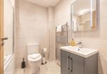 Location vacances La cathédrale Saint Michael de Coventry - 4 Bed House in Coventry City Centre, by Arp Homes, Driveway & Garage, Big Garden, Ideal for Contractors, Families and Long Stays-4