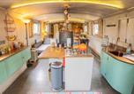 Hôtel Bath - Off-Grid Living on Spacious Widebeam-4