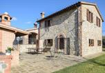 Location vacances Fratta Todina - Awesome Apartment In Collazzone-1