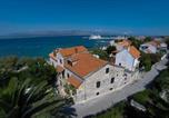 Location vacances Supetar - Apartments by the sea Supetar, Brac - 11497-1