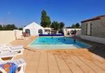 Camping Saint-Michel-en-l'Herm - Camping Apv Le Pavillon Bleu-2
