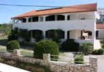 Location vacances Lopar - Apartments for families with children Lopar, Rab - 5024-2