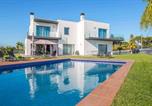 Location vacances Guia - Villa Dala-1