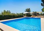 Location vacances Le château d'Alaro - Ceratonia-3