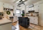 Location vacances Tulsa - 2 Mi to Grand Lake! Family Adventure Base w/ Yard-2
