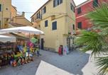 Location vacances Imperia - Amazing Apartment In Imperia With Wifi-4