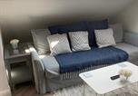Location vacances Southend-on-Sea - Seaside Chic Loft Apartment in Leigh-on-Sea-1