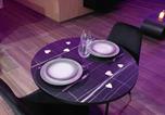Location vacances Roquebrune-sur-Argens - La Nuit Des Secrets Love Room 4 étoiles avec Jacuzzi et Sauna-3
