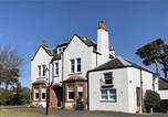 Location vacances  Gare de Dundee - Pinewood Country House near St Andrews-2