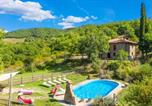 Location vacances Castel Focognano - Villa Bellavista-1