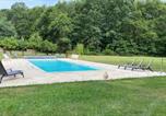 Hôtel Salbris - Charnay Sologne - Calme Charme Clim et Confort Piscine à 5 mn du péage Vierzon centre A71 à la campagne - stationnement privé-4