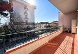 Location vacances  Province de Forlì-Césène - Cn034 - Cesenatico, ampio trilocale con balcone a 100mt dal mare-4