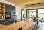Location vacances Buschvitz - Ferienhaus am See Luv - Vogteihof am Bodden-1