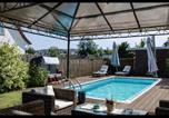 Location vacances Frielendorf - Ferienwohnung Efzeglück mit Pool-1