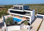 Location vacances Vodnjan - Vivi Rent - Villa Old Olive V-1