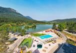 Camping avec Piscine Fabrezan - Flower Camping Innature -1