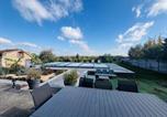 Location vacances  Allier - Gîte familial à Bressolles avec piscine privée et animaux acceptés - Fr-1-489-598-4
