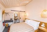 Location vacances Pacifica - Mini Shortboard Room with a Queen Bed-1