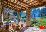 Location vacances Urbino - 4 Bedroom Beautiful Home In Acqualagna-2