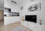 Location vacances  Pologne - Studio in Warsaw with Air Condition & Balcony By Noclegi Renters-4