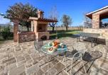 Location vacances Fratta Todina - Awesome Apartment In Collazzone-2