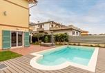Location vacances  Province de Massa-Carrara - Relax in Villa - Versilia-2