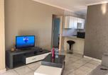 Location vacances Soccer city - Charming 2-Bedroom Apartment in Johannesburg South-3