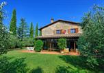 Location vacances Chiusi - Holiday Home Casale Giulio by Posarellivillas-3