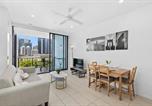 Location vacances Brisbane - Luxury 2br with River Views, Pool & Steps to Streets Beach hope903-4