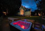 Location vacances Aberfeldy - The Tabernacle, Design-led Converted Chapel with Hot Tub, Highland Perthshire-2