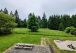 Location vacances Neuhaus am Rennweg - Spacious semi detached house with wood stove located directly on the Rennsteig-1
