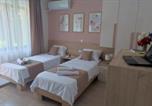 Location vacances  Nakolec - Forest Apartments-4
