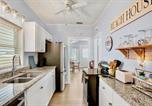 Location vacances Bradenton Beach - Twin Dolphins Cottage-4