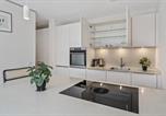 Location vacances  Luxembourg - Luxury 2br, Free Parking, Balcony-3