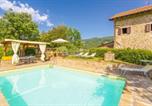 Location vacances Castel Focognano - Villa Il Castello-2