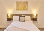 Location vacances  Gare nord de Blackpool - Host & Stay - Showtime Studio-1