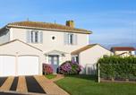 Location vacances  Vendée - Résidence Le Domaine des Fontenelles : Maisons-1