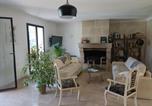 Location vacances Pernes-les-Fontaines - Villa provençale et ses grands pins-3