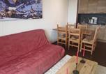 Location vacances Besse-et-Saint-Anastaise - Appartement 6 personnes à Super Besse avec parking et piscine - Fr-1-814-161-3