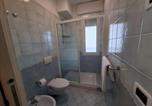 Location vacances  Ville métropolitaine de Venise - Flat with sea view balcony in Caorle-4