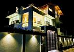 Location vacances Wadduwa - White Castle-1
