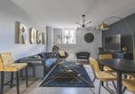 Location vacances Isles-sur-Suippe - Somptueux Appartement au cœur de Reims - Fr-1-870-5-4