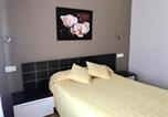 Location vacances  Valladolid - Hostal Puerta La Villa-1