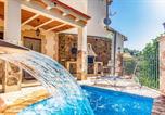 Location vacances Carcabuey - Beautiful Home In Rute-2