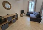 Location vacances Nîmes - Spacieux appartement rénové - Cœur de Nîmes-2